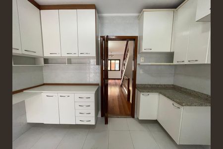 Casa de condomínio à venda com 112m², 2 quartos e 2 vagas Casa de condomínio à venda com 112m², 2 quartos e 2 vagasCozinha