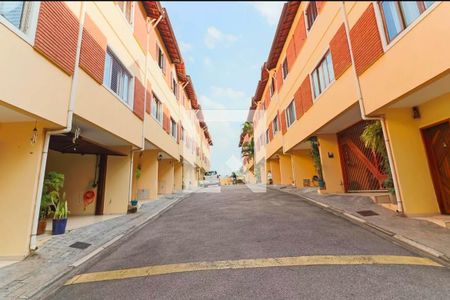 Casa de condomínio à venda com 112m², 2 quartos e 2 vagas Casa de condomínio à venda com 112m², 2 quartos e 2 vagasCondomínio