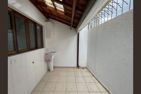 Casa de condomínio à venda com 112m², 2 quartos e 2 vagas Casa de condomínio à venda com 112m², 2 quartos e 2 vagasQuintal