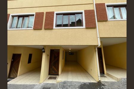 Casa de condomínio à venda com 112m², 2 quartos e 2 vagas Casa de condomínio à venda com 112m², 2 quartos e 2 vagasFachada