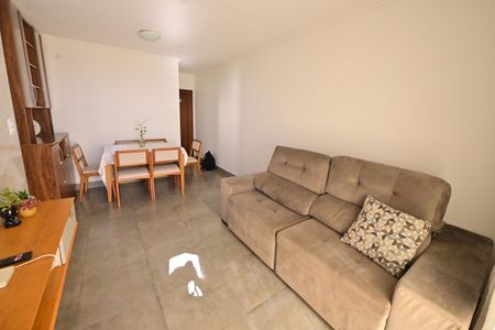 Apartamento para alugar com 72m², 3 quartos e 1 vaga Apartamento para alugar com 72m², 3 quartos e 1 vagaSala