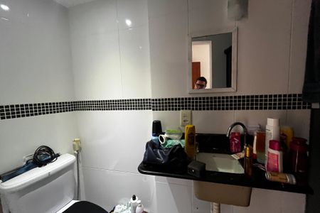 Apartamento para alugar com 68m², 2 quartos e sem vaga Apartamento para alugar com 68m², 2 quartos e sem vagaBanheiro da Suíte