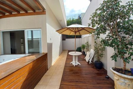 Casa de condomínio para alugar com 240m², 4 quartos e 4 vagas Casa de condomínio para alugar com 240m², 4 quartos e 4 vagasÁrea comum