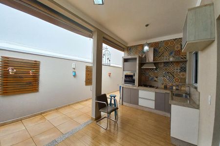 Casa de condomínio para alugar com 240m², 4 quartos e 4 vagas Casa de condomínio para alugar com 240m², 4 quartos e 4 vagasÁrea comum - Churrasqueira