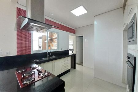 Casa de condomínio para alugar com 240m², 4 quartos e 4 vagas Casa de condomínio para alugar com 240m², 4 quartos e 4 vagasCozinha