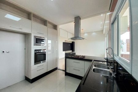 Casa de condomínio para alugar com 240m², 4 quartos e 4 vagas Casa de condomínio para alugar com 240m², 4 quartos e 4 vagasCozinha