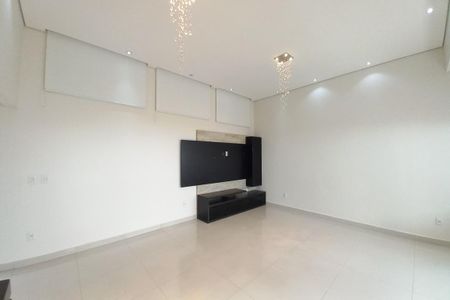 Casa de condomínio para alugar com 240m², 4 quartos e 4 vagas Casa de condomínio para alugar com 240m², 4 quartos e 4 vagasSala