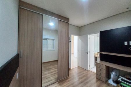Casa de condomínio para alugar com 240m², 4 quartos e 4 vagas Casa de condomínio para alugar com 240m², 4 quartos e 4 vagasSuíte 1