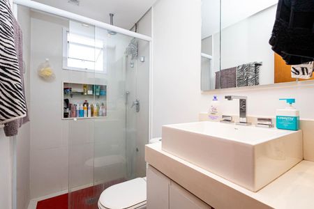 Apartamento à venda com 69m², 2 quartos e 1 vaga Apartamento à venda com 69m², 2 quartos e 1 vagaBanheiro da Suíte 1