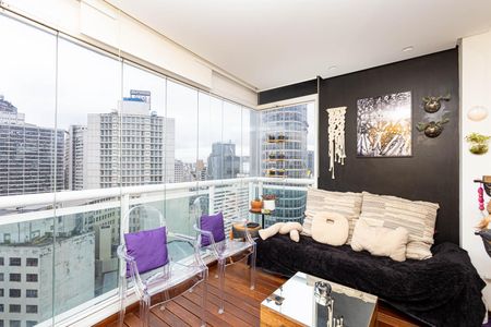 Apartamento à venda com 69m², 2 quartos e 1 vaga Apartamento à venda com 69m², 2 quartos e 1 vagaVaranda