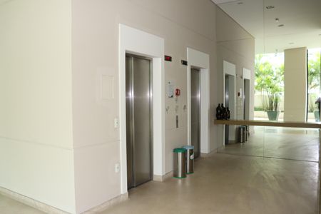 Apartamento à venda com 69m², 2 quartos e 1 vagaÁrea comum