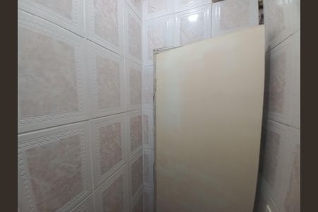 Casa para alugar com 128m², 2 quartos e 1 vaga Casa para alugar com 128m², 2 quartos e 1 vagaBanheiro de Serviço