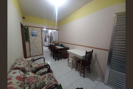 Casa para alugar com 128m², 2 quartos e 1 vaga Casa para alugar com 128m², 2 quartos e 1 vagaVaranda da Sala