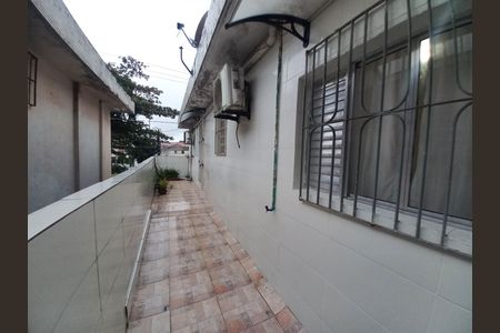 Casa para alugar com 128m², 2 quartos e 1 vaga Casa para alugar com 128m², 2 quartos e 1 vagaVaranda do Quarto 2
