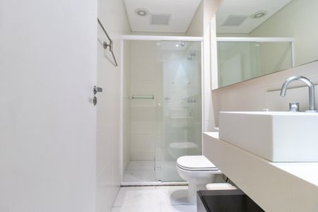 Studio para alugar com 33m², 1 quarto e sem vaga Studio para alugar com 33m², 1 quarto e sem vagaBanheiro Social