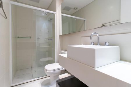 Studio para alugar com 33m², 1 quarto e sem vaga Studio para alugar com 33m², 1 quarto e sem vagaBanheiro Social