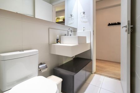 Studio para alugar com 33m², 1 quarto e sem vaga Studio para alugar com 33m², 1 quarto e sem vagaBanheiro Social