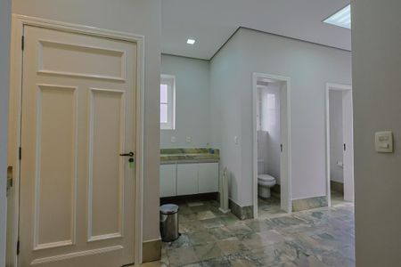 Casa à venda com 400m², 4 quartos e 11 vagasCopa