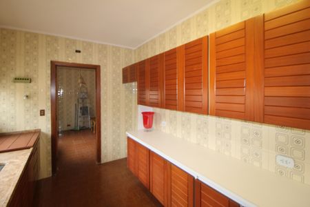 Casa à venda com 332m², 5 quartos e 7 vagasCozinha