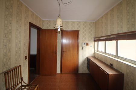 Casa à venda com 332m², 5 quartos e 7 vagasCozinha