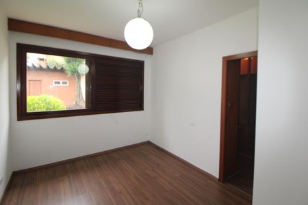 Casa à venda com 332m², 5 quartos e 7 vagasSuíte 4