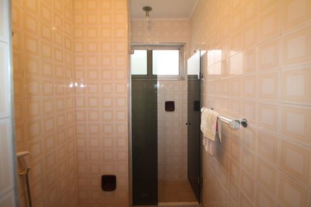 Casa à venda com 332m², 5 quartos e 7 vagasBanheiro Suíte 1