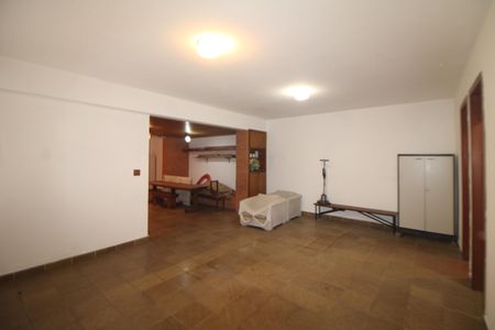 Casa à venda com 332m², 5 quartos e 7 vagasGaragem