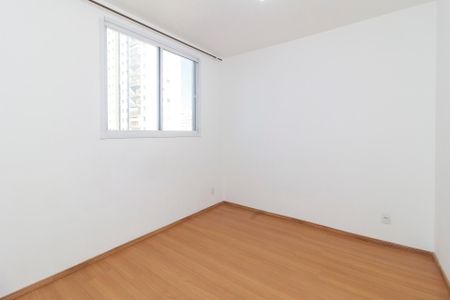 Quarto 1 de apartamento para alugar com 2 quartos, 38m² em Parque Maria Helena, São Paulo