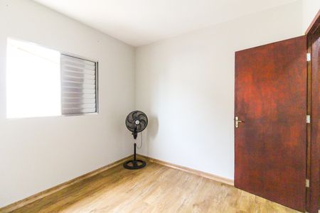 Casa à venda com 167m², 4 quartos e 2 vagas Casa à venda com 167m², 4 quartos e 2 vagasQuarto 4