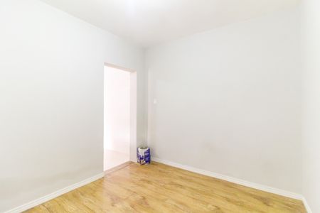 Casa à venda com 167m², 4 quartos e 2 vagas Casa à venda com 167m², 4 quartos e 2 vagasQuarto 5 - casa 2