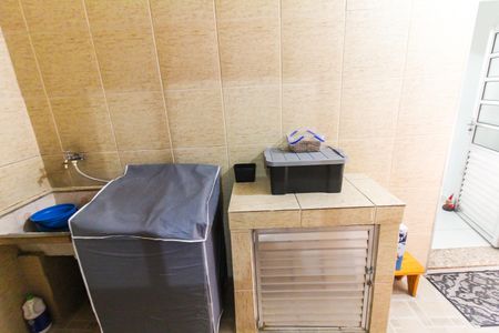 Casa à venda com 167m², 4 quartos e 2 vagas Casa à venda com 167m², 4 quartos e 2 vagasVista do Quarto 5