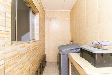 Casa à venda com 167m², 4 quartos e 2 vagas Casa à venda com 167m², 4 quartos e 2 vagasÁrea de Serviço