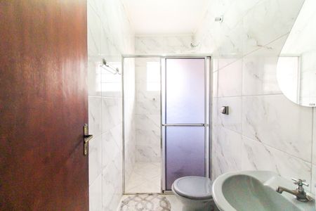 Casa à venda com 167m², 4 quartos e 2 vagas Casa à venda com 167m², 4 quartos e 2 vagasBanheiro 1