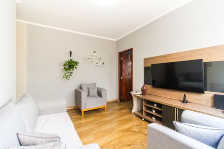 Casa à venda com 167m², 4 quartos e 2 vagas Casa à venda com 167m², 4 quartos e 2 vagasSala