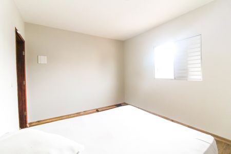 Casa à venda com 167m², 4 quartos e 2 vagas Casa à venda com 167m², 4 quartos e 2 vagasQuarto 3