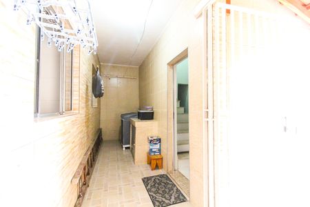 Casa à venda com 167m², 4 quartos e 2 vagas Casa à venda com 167m², 4 quartos e 2 vagasÁrea de Serviço