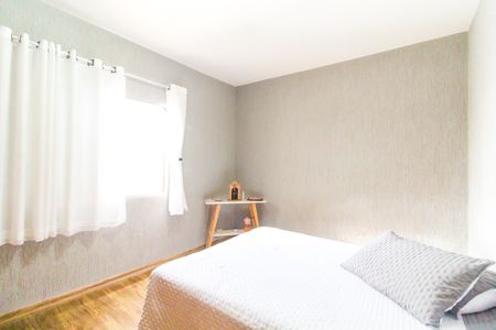 Casa à venda com 167m², 4 quartos e 2 vagas Casa à venda com 167m², 4 quartos e 2 vagasQuarto 1