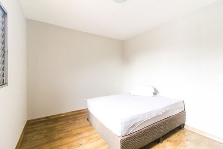 Casa à venda com 167m², 4 quartos e 2 vagas Casa à venda com 167m², 4 quartos e 2 vagasQuarto 3