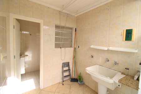 Casa para alugar com 188m², 4 quartos e 2 vagasÁrea de Serviço