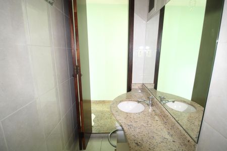 Casa para alugar com 188m², 4 quartos e 2 vagasLavabo