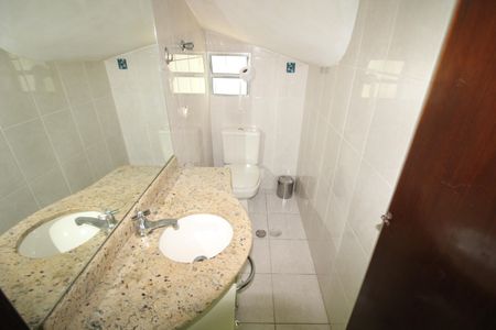 Casa para alugar com 188m², 4 quartos e 2 vagasLavabo