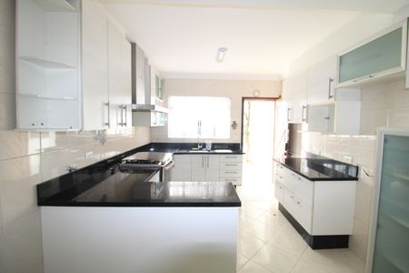 Casa para alugar com 188m², 4 quartos e 2 vagasCozinha