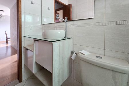 Apartamento à venda com 67m², 3 quartos e 1 vaga Apartamento à venda com 67m², 3 quartos e 1 vagaBanheiro Social