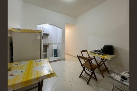 Studio à venda com 28m², 1 quarto e sem vagaSala