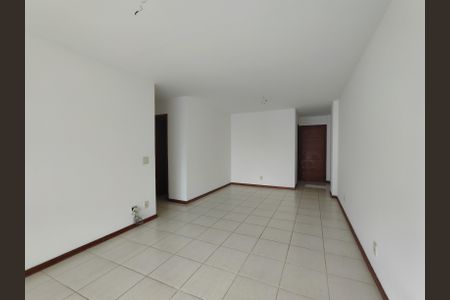 Apartamento à venda com 100m², 3 quartos e 3 vagasSala