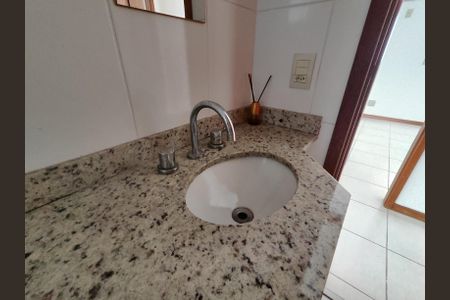 Apartamento à venda com 100m², 3 quartos e 3 vagasBanheiro Social