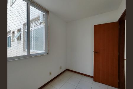 Apartamento à venda com 100m², 3 quartos e 3 vagasQuarto 2