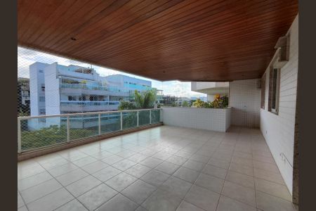 Apartamento à venda com 100m², 3 quartos e 3 vagasVaranda