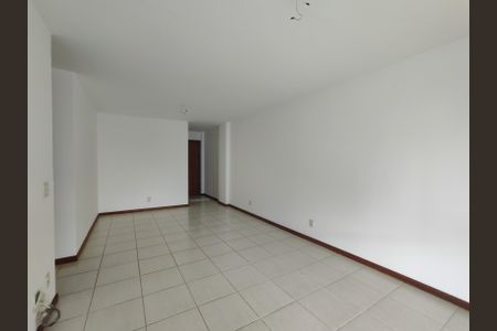 Apartamento à venda com 100m², 3 quartos e 3 vagasSala