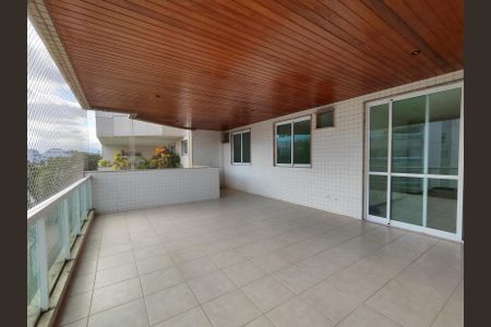 Apartamento à venda com 100m², 3 quartos e 3 vagasVaranda